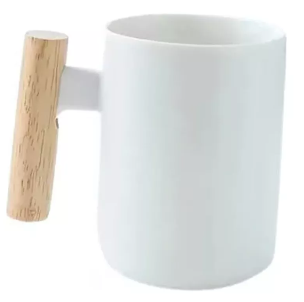 Taza elegante de café con asa de madera, 11 oz. Color blanco